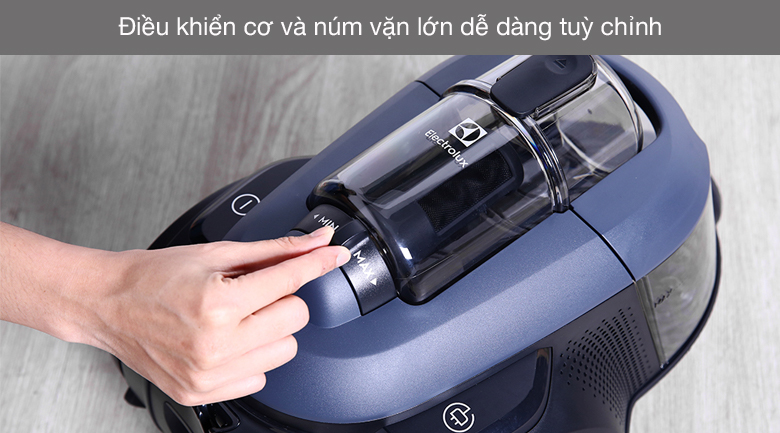 Máy hút bụi Electrolux EFC71611 - Điều khiển cơ và núm vặn