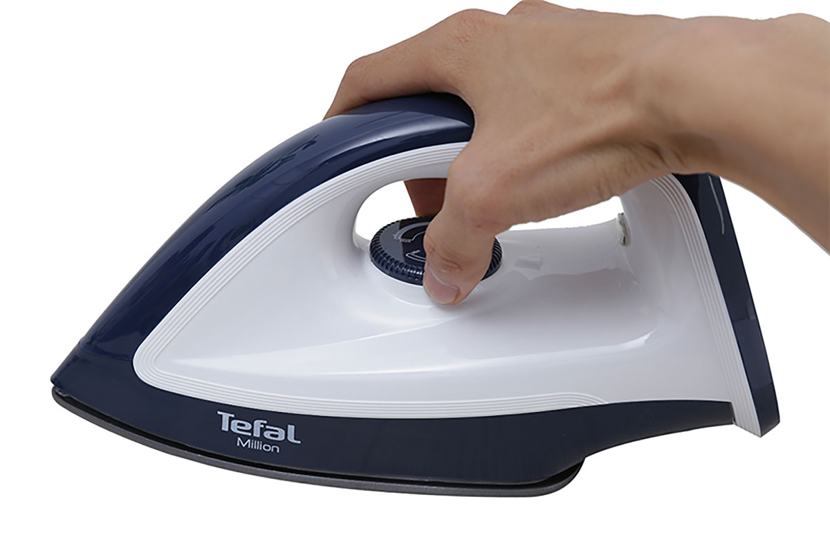 Bàn ủi khô Tefal FS2620LO 1200W